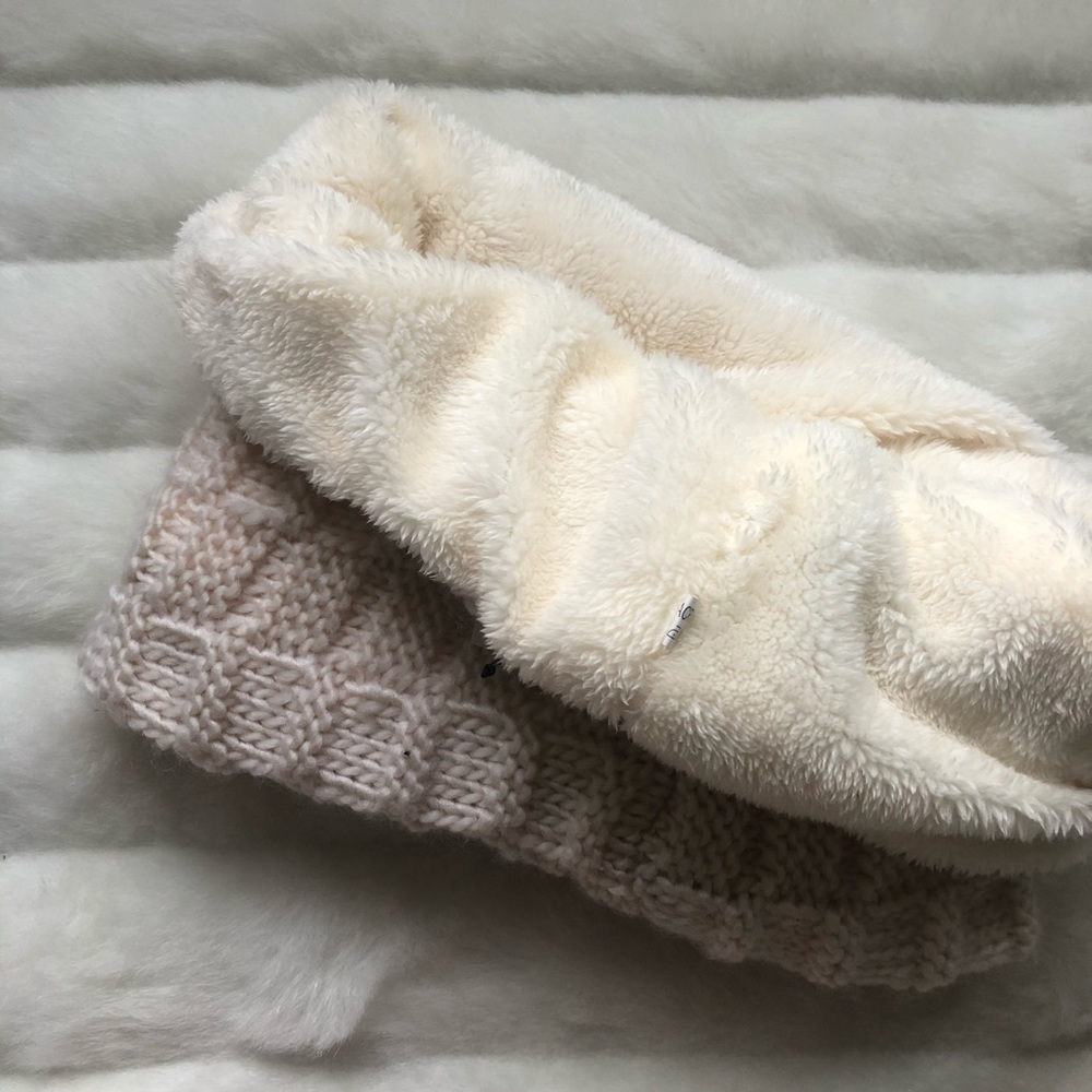 Cream Knit Infinity Scarf - Picture 2 of 3